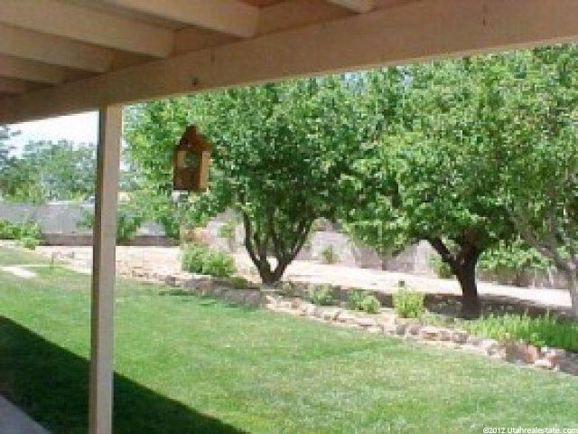 989 N 2075 E Cir, St. George, UT 84770 — photo 2