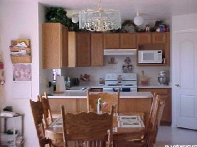 833 W 4200 S, Riverdale, UT 84405 — photo 2