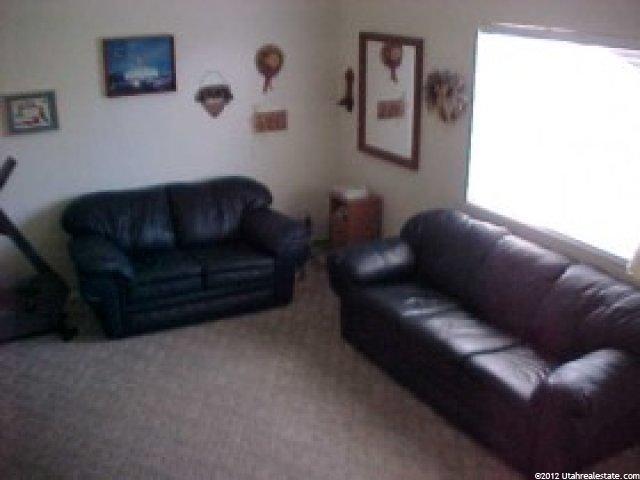 833 W 4200 S, Riverdale, UT 84405 — photo 4