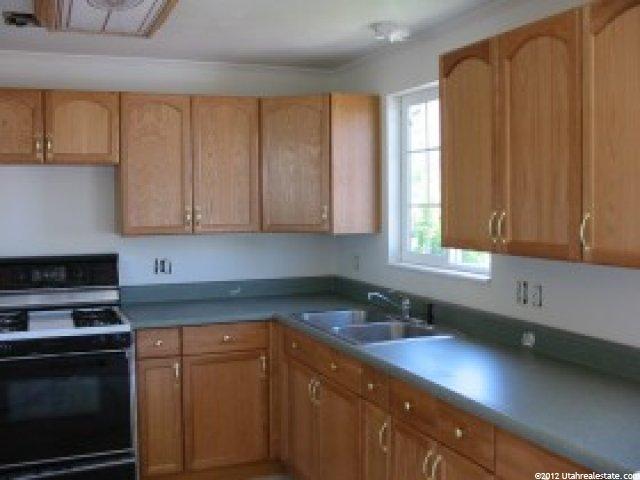 661 Canfield Dr, Ogden, UT 84404 — photo 4