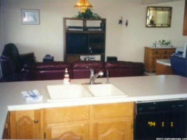 9062 Greenhills Dr, Sandy, UT 84093 — photo 2