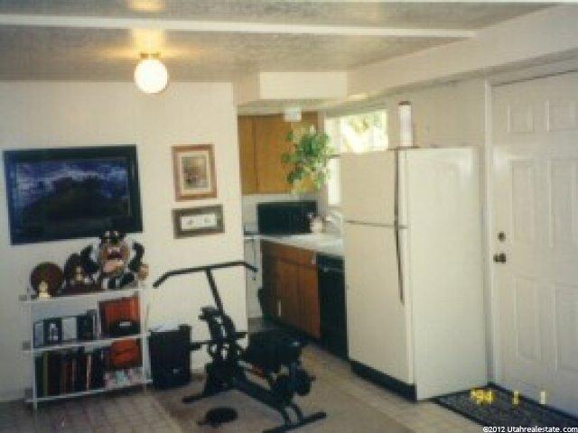 9062 Greenhills Dr, Sandy, UT 84093 — photo 7