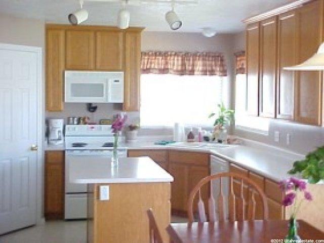 8938 Sun Leaf Dr, West Jordan, UT 84088 — photo 2