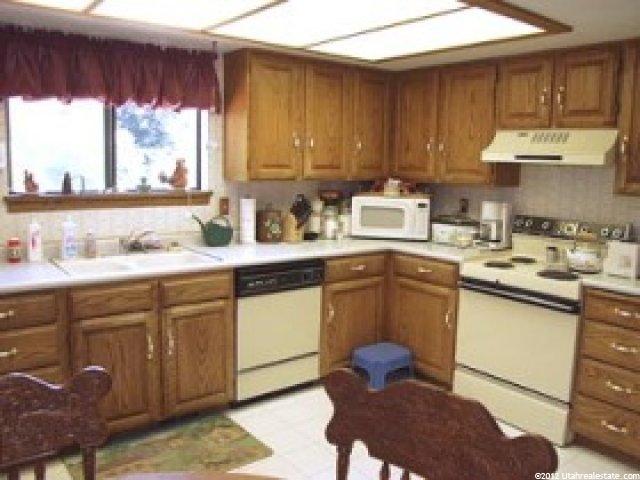 9949 Falconview Dr, Sandy, UT 84092 — photo 4