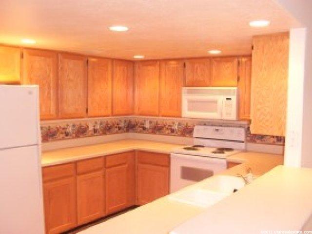 490 E 700 S #A10, Clearfield, UT 84015 — photo 4