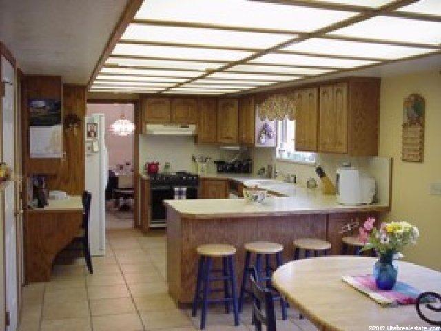 5871 Meadowcrest Dr, Murray, UT 84107 — photo 2