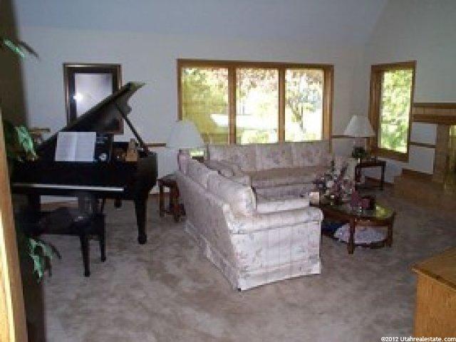 7990 Royal Ln, Sandy, UT 84093 — photo 3