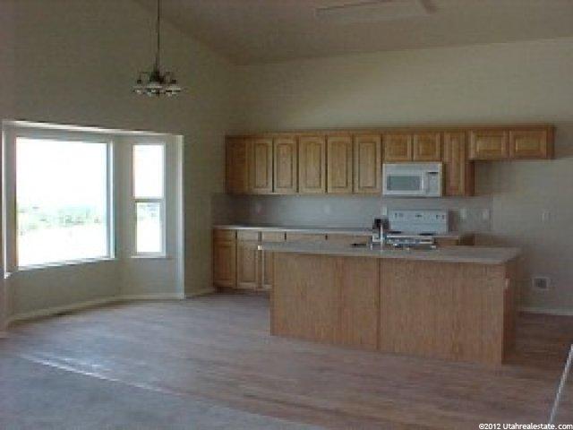735 W 2950 S, Perry, UT 84302 — photo 5