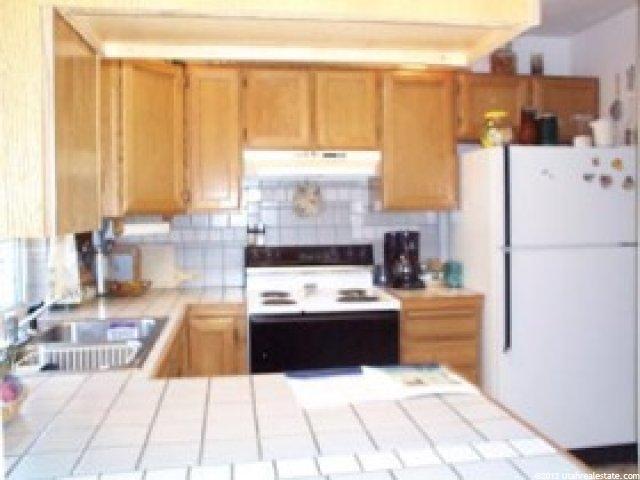 11974 Pineridge Rd, Sandy, UT 84094 — photo 2