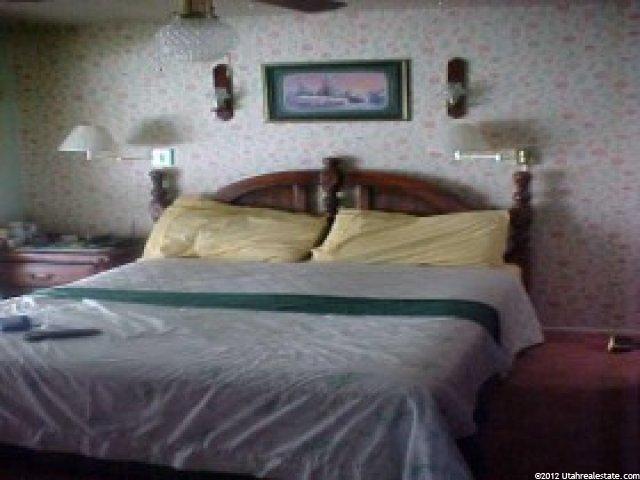 63 E Bonneville Dr, Bountiful, UT 84010 — photo 3
