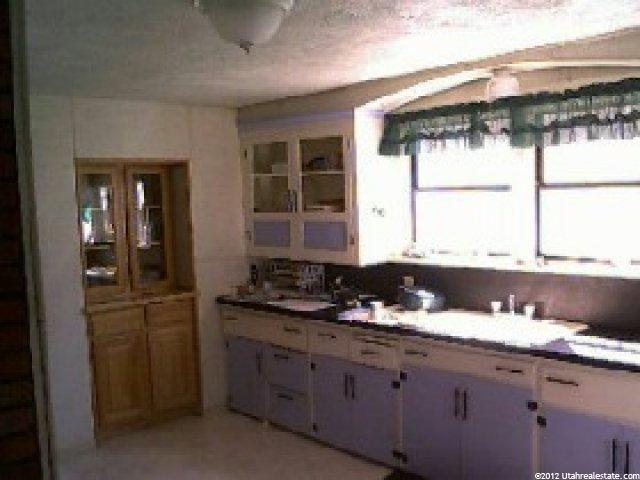 437 S 100 E, Manti, UT 84642 — photo 3