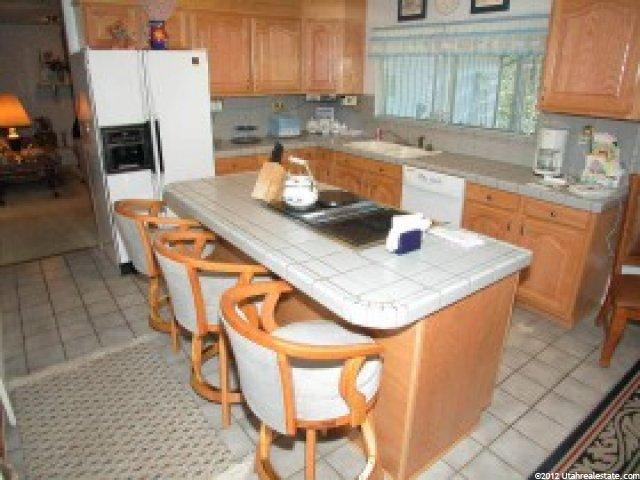 2271 Willow Brook Way, Sandy, UT 84092 — photo 2