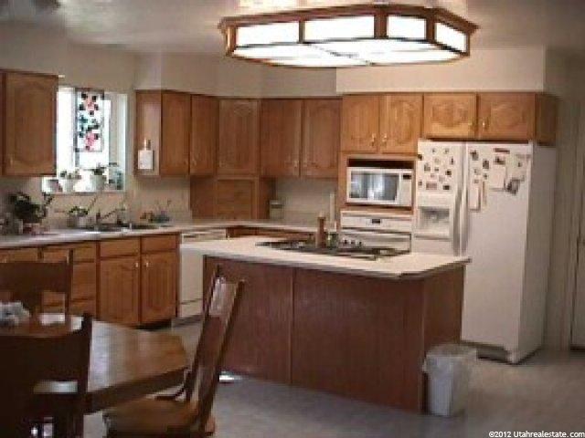 190 N 300 W, Fillmore, UT 84631 — photo 2
