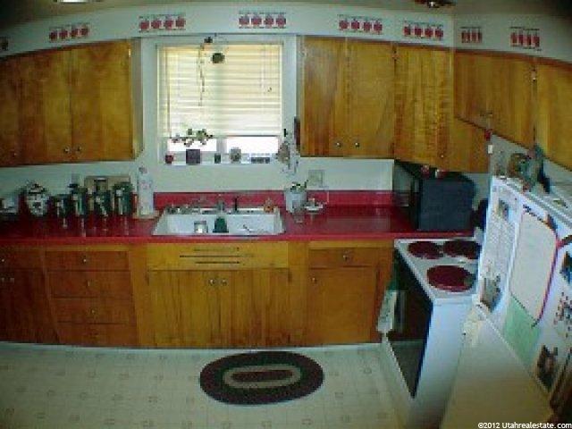 137 W 750 N, Clearfield, UT 84015 — photo 5