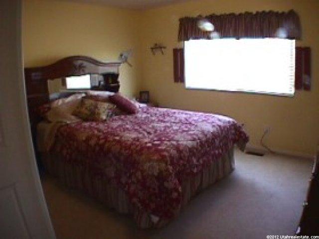 352 S 925 E, Layton, UT 84041 — photo 5