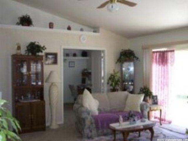 538 Downs Dr, Ogden, UT 84404 — photo 2