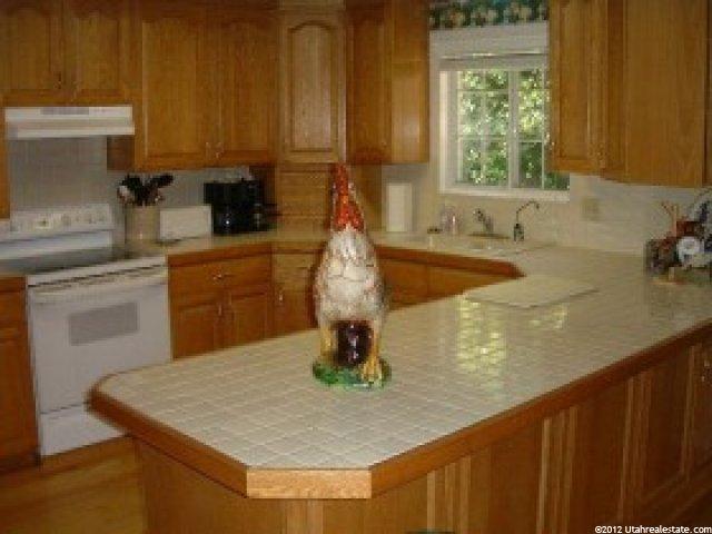 2521 E 50 S, Layton, UT 84040 — photo 8