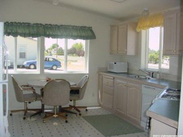 820 N 400 E, Nephi, UT 84648 — photo 2