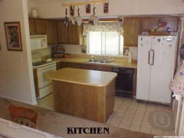 1122 Spring Ridge Dr, Sandy, UT 84094 — photo 4