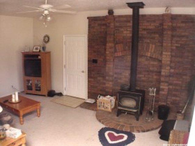 286 Glen Pl, Layton, UT 84041 — photo 2