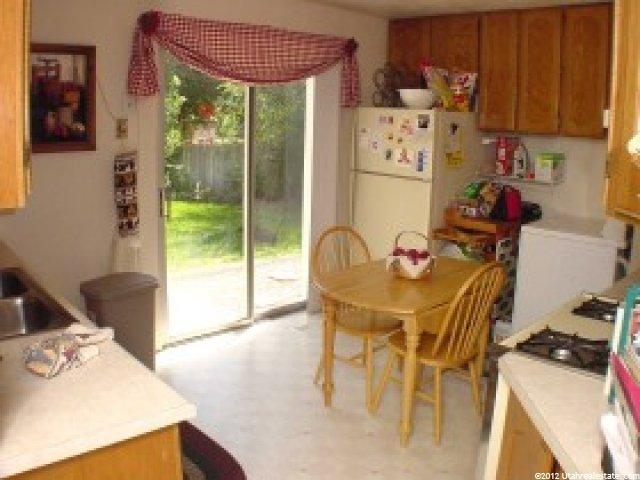 286 Glen Pl, Layton, UT 84041 — photo 3