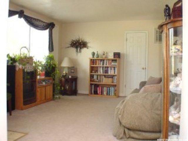 286 Glen Pl, Layton, UT 84041 — photo 4