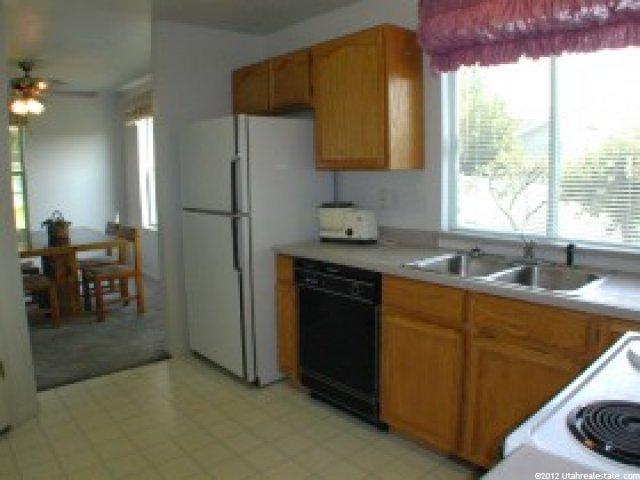 208 E 200 N, Farmington, UT 84025 — photo 4