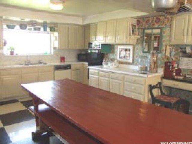 1361 N Main St, Centerville, UT 84014 — photo 4