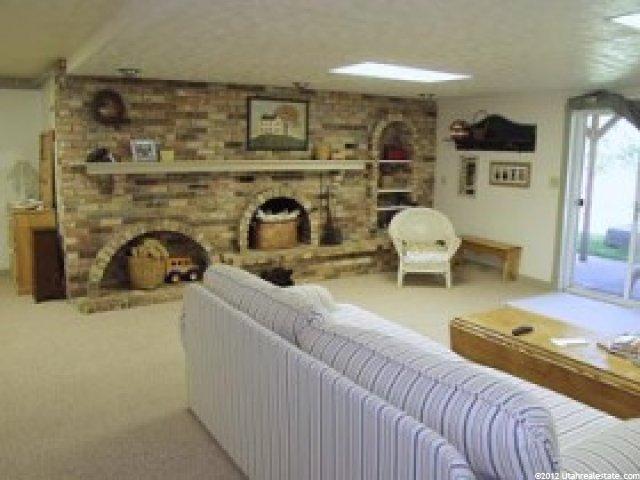 1361 N Main St, Centerville, UT 84014 — photo 5