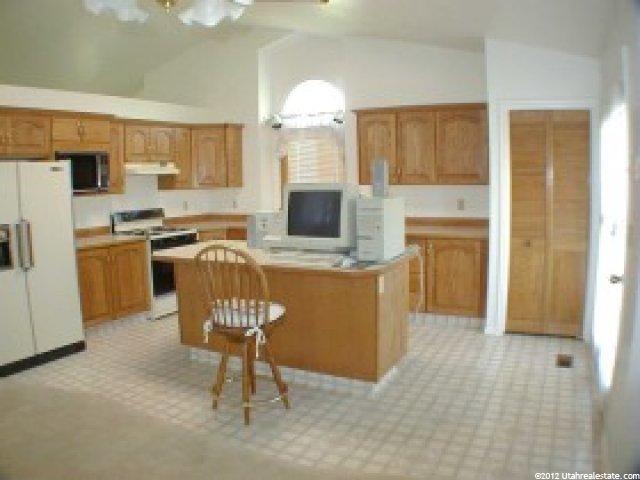 941 E 300 N, Hyde Park, UT 84318 — photo 6