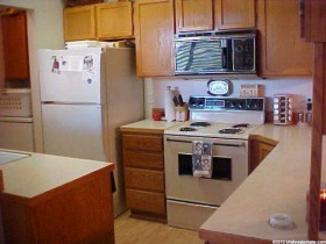 656 Jefferson Cv, Sandy, UT 84070 — photo 5