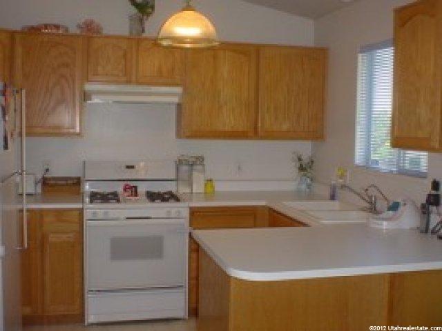 114 N 360 W, Clearfield, UT 84015 — photo 3