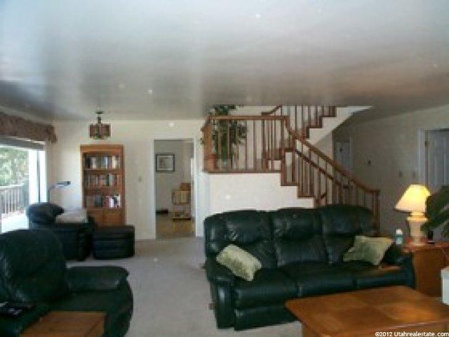 233 E Bonneville Dr, Bountiful, UT 84010 — photo 3