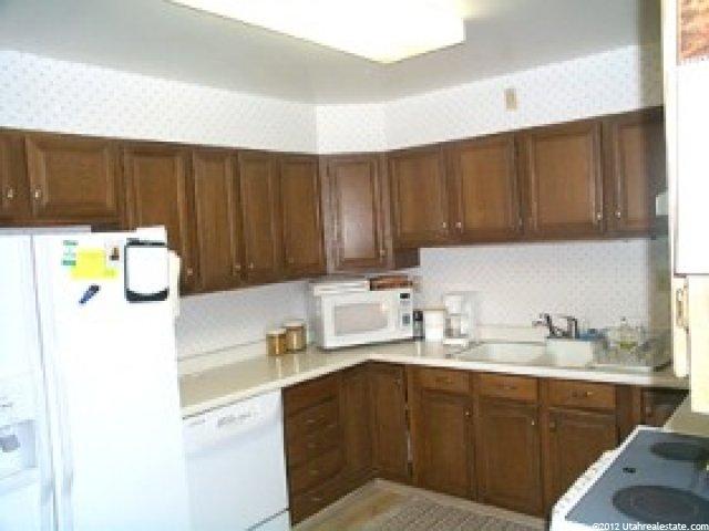 233 E Bonneville Dr, Bountiful, UT 84010 — photo 4