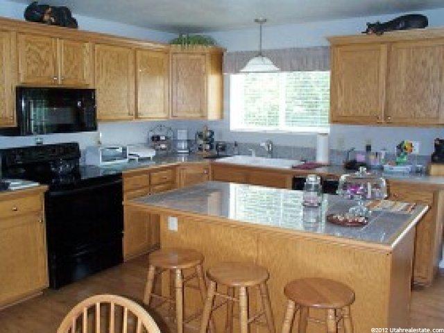 1062 Eagle Bend Rd, Sandy, UT 84094 — photo 2