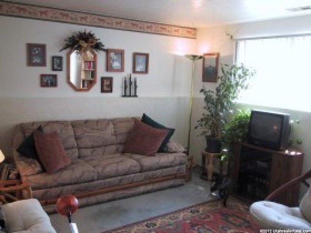 111 Center St #2A, Clearfield, UT 84015 — photo 2