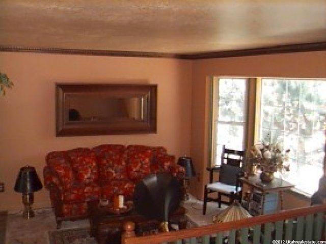 233 Meadowbrook Dr, Ogden, UT 84404 — photo 3