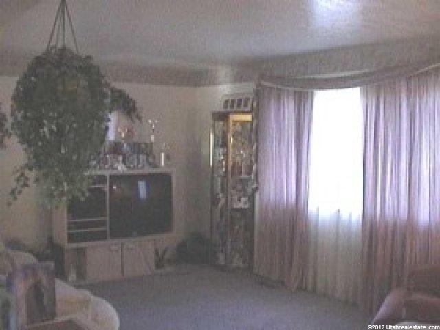 4399 S 2675 W, Roy, UT 84067 — photo 4