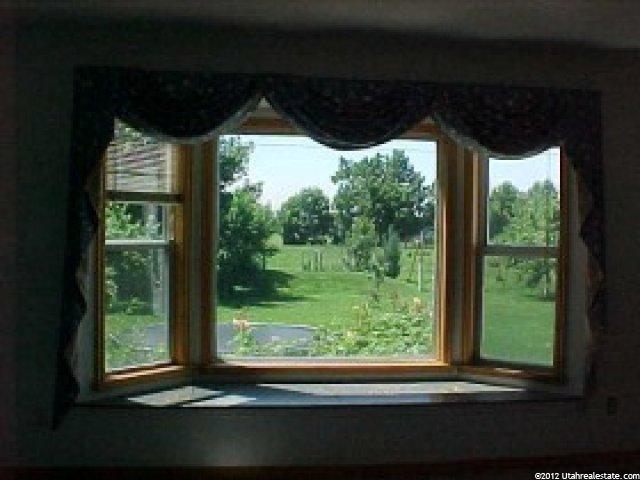 335 W State St, Farmington, UT 84025 — photo 2