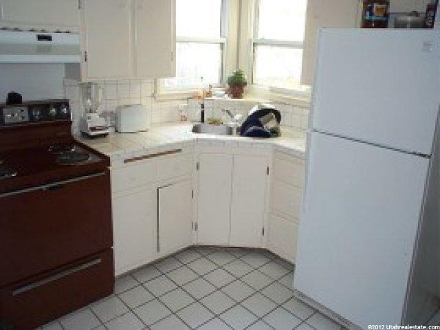 125 W 300 N, Bountiful, UT 84010 — photo 5