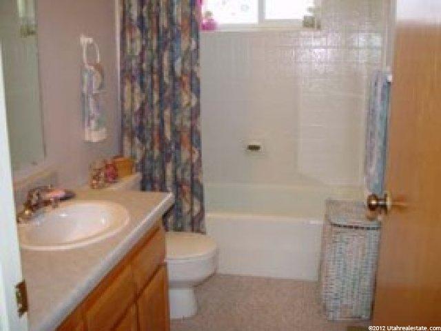 1377 Granada Dr, Sandy, UT 84093 — photo 8