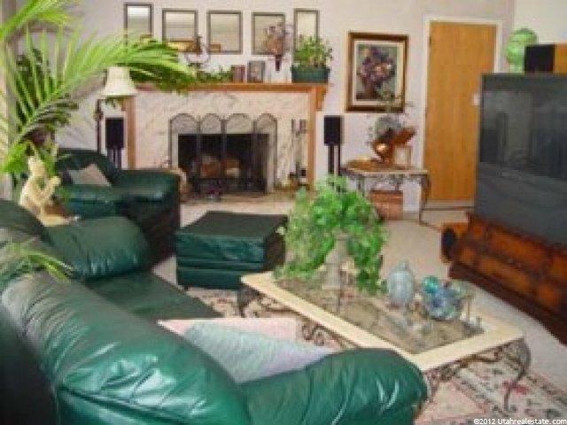 1377 Granada Dr, Sandy, UT 84093 — photo 3