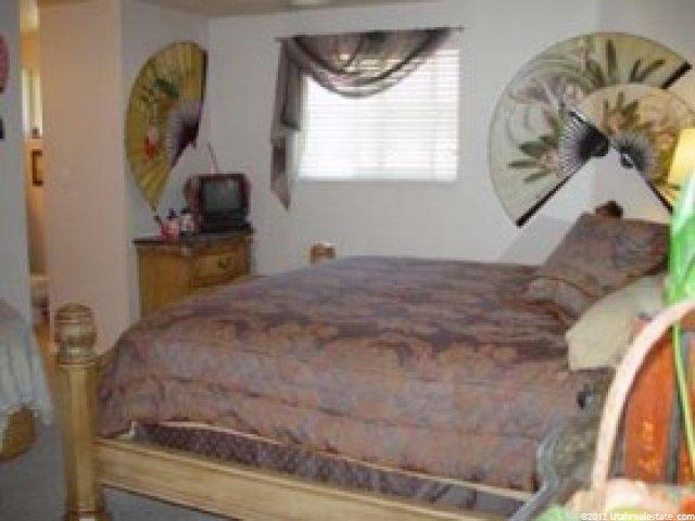 1377 Granada Dr, Sandy, UT 84093 — photo 5