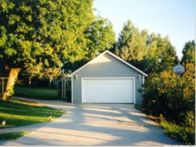 1697 N Main St, Centerville, UT 84014 — photo 8