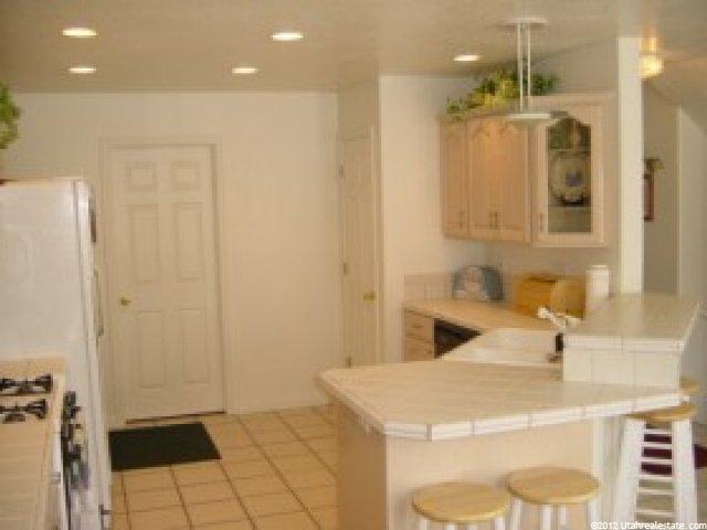 72 S 1250 E, Logan, UT 84321 — photo 4