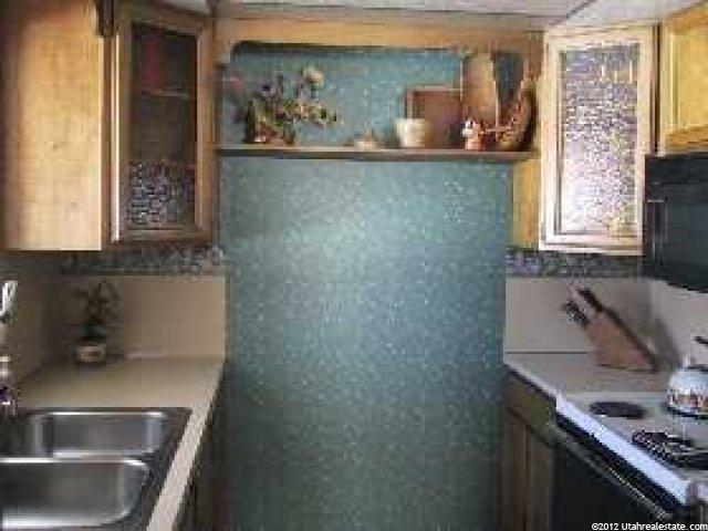 5661 S 1775 E, South Ogden, UT 84403 — photo 2