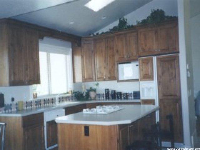 890 Holroyd Dr, South Ogden, UT 84403 — photo 6