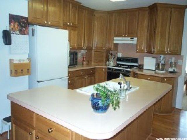 86 W 1450 N, Centerville, UT 84014 — photo 3