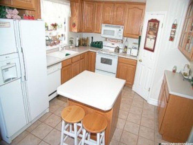 887 Cedar Terrace Dr, Sandy, UT 84094 — photo 4