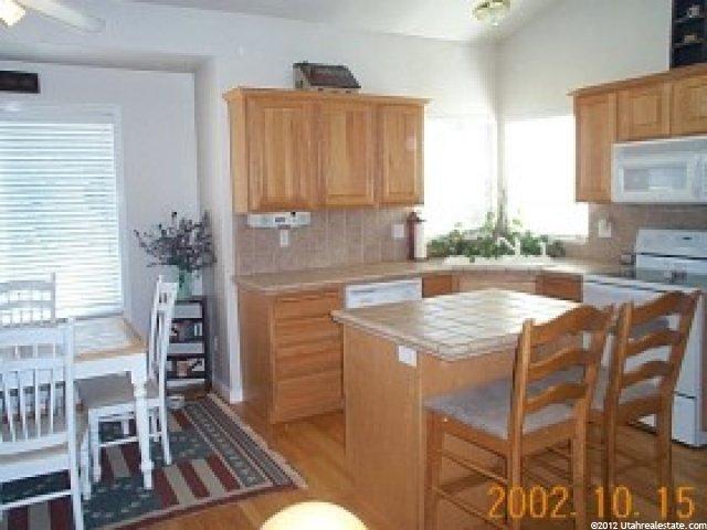 635 W Arianne Way, Centerville, UT 84014 — photo 3